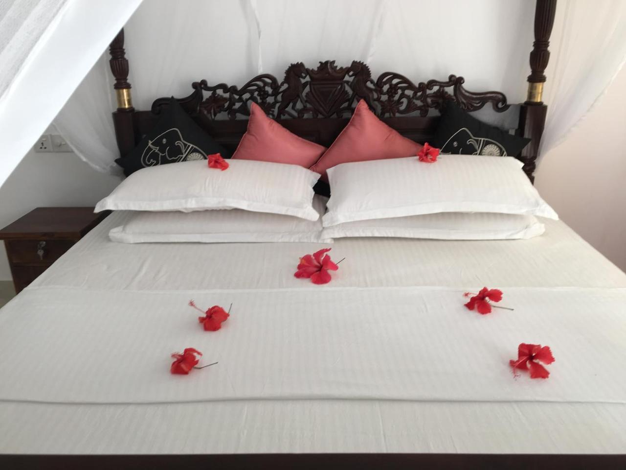 Hotel Sea Breeze Bentota Exterior foto